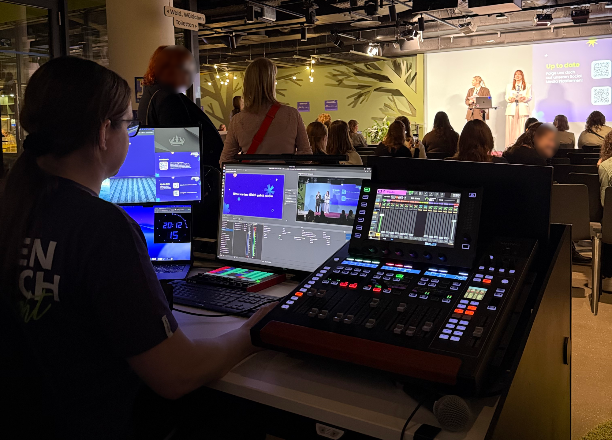 corporate conference setting, FoH from behind